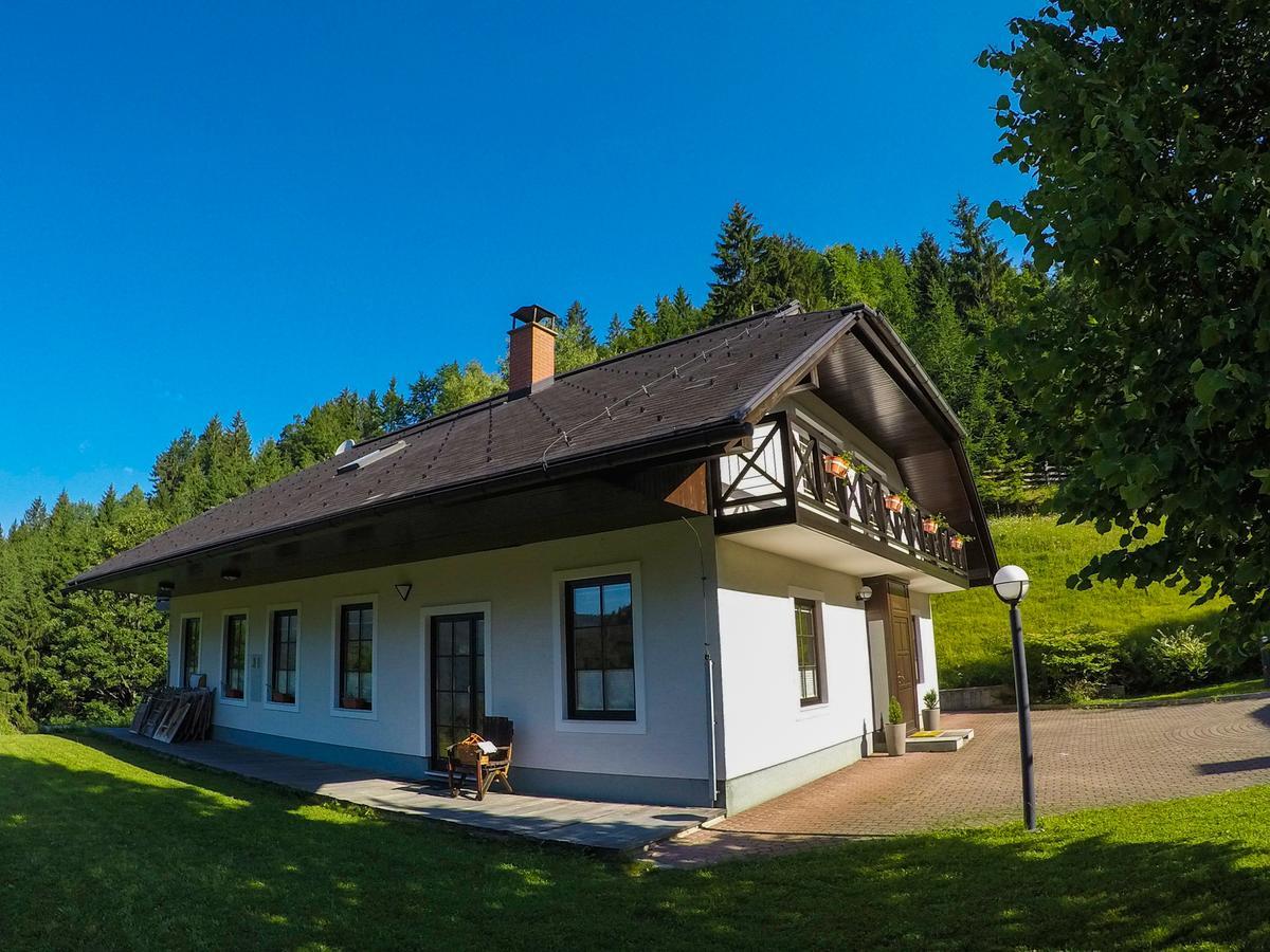 Karami Mountainhouse Bed & Breakfast Tržič Dış mekan fotoğraf